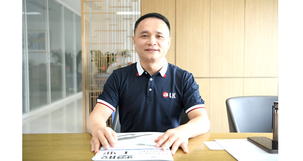 中山力勁執(zhí)行董事--謝小斯 (4)